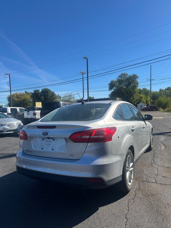 2017 Ford Focus Image 5