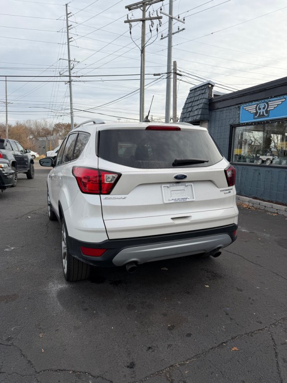 2019 Ford Escape Image 3