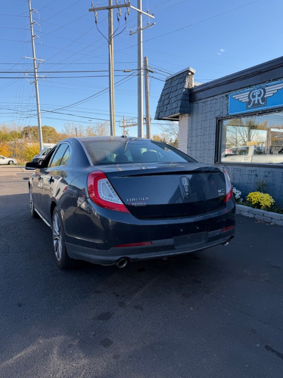 2014 Lincoln MKS Image 3