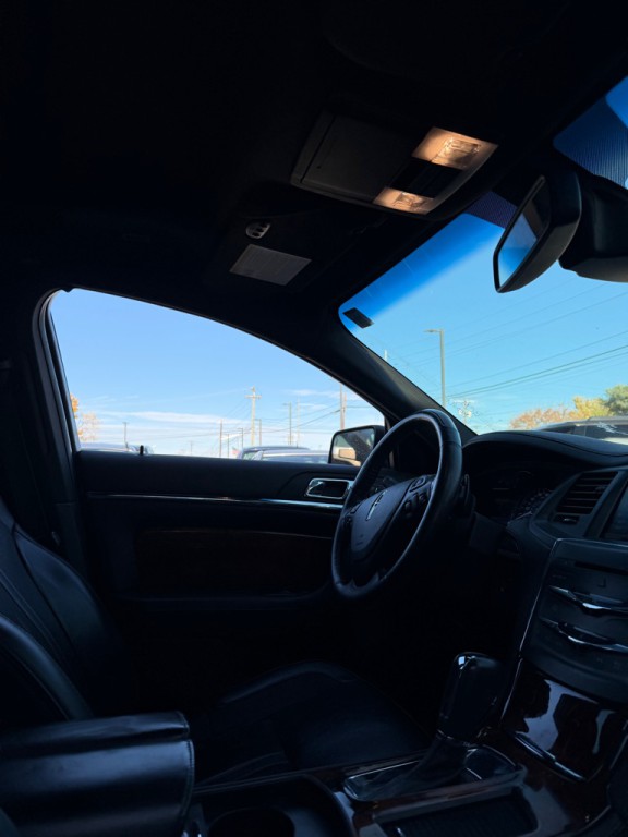 2014 Lincoln MKS Image 9