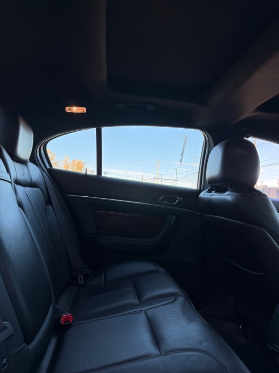 2014 Lincoln MKS Image 10