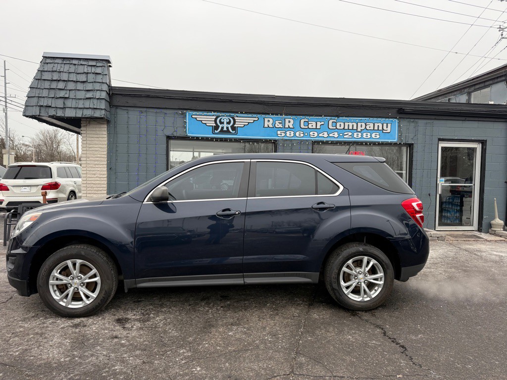 2017 Chevrolet Equinox Image 2
