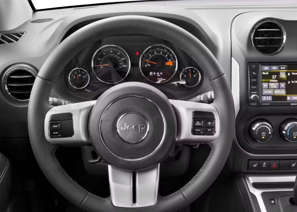 2017 Jeep Compass Image 4