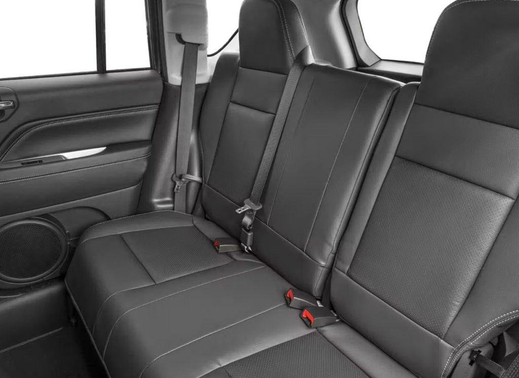 2017 Jeep Compass Image 9