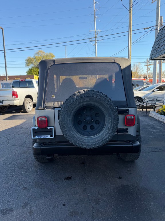 2000 Jeep Wrangler Image 4