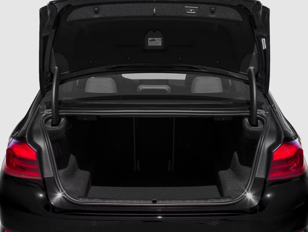 2017 BMW 5 Series Image 10