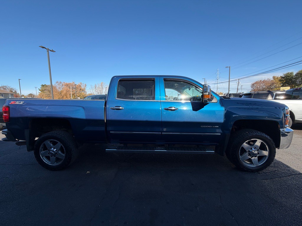 2017 Chevrolet Silverado 1500 Image 6