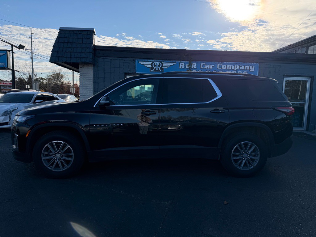 2023 Chevrolet Traverse Image 2