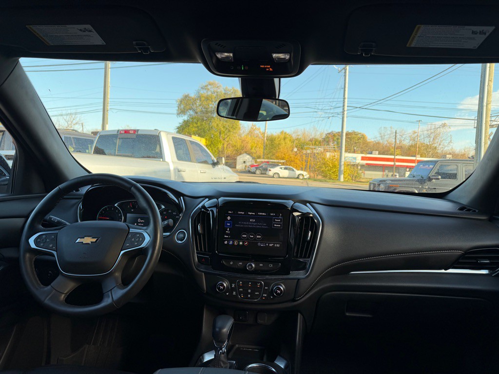 2023 Chevrolet Traverse Image 12
