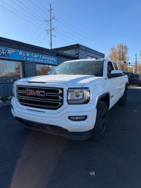 2017 GMC Sierra Image 1