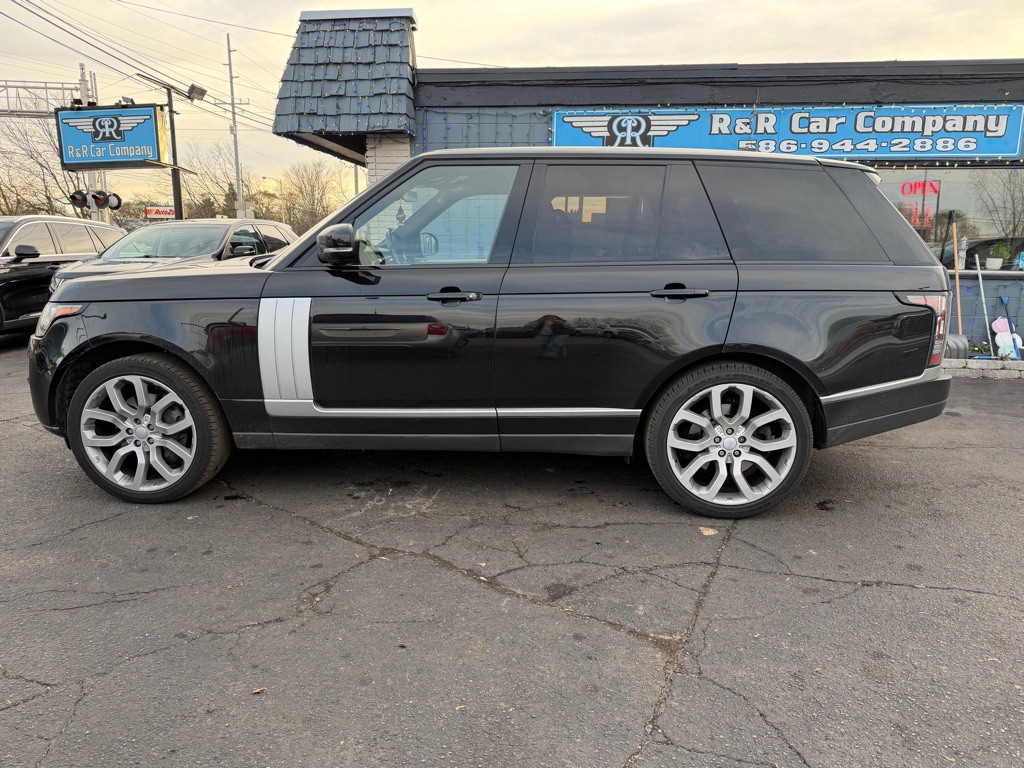 2017 Land Rover Range Rover Image 2