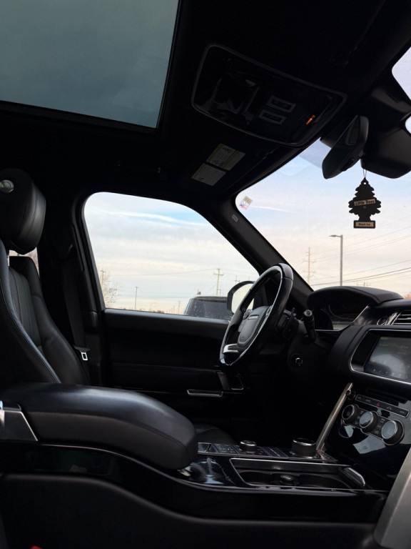 2017 Land Rover Range Rover Image 9