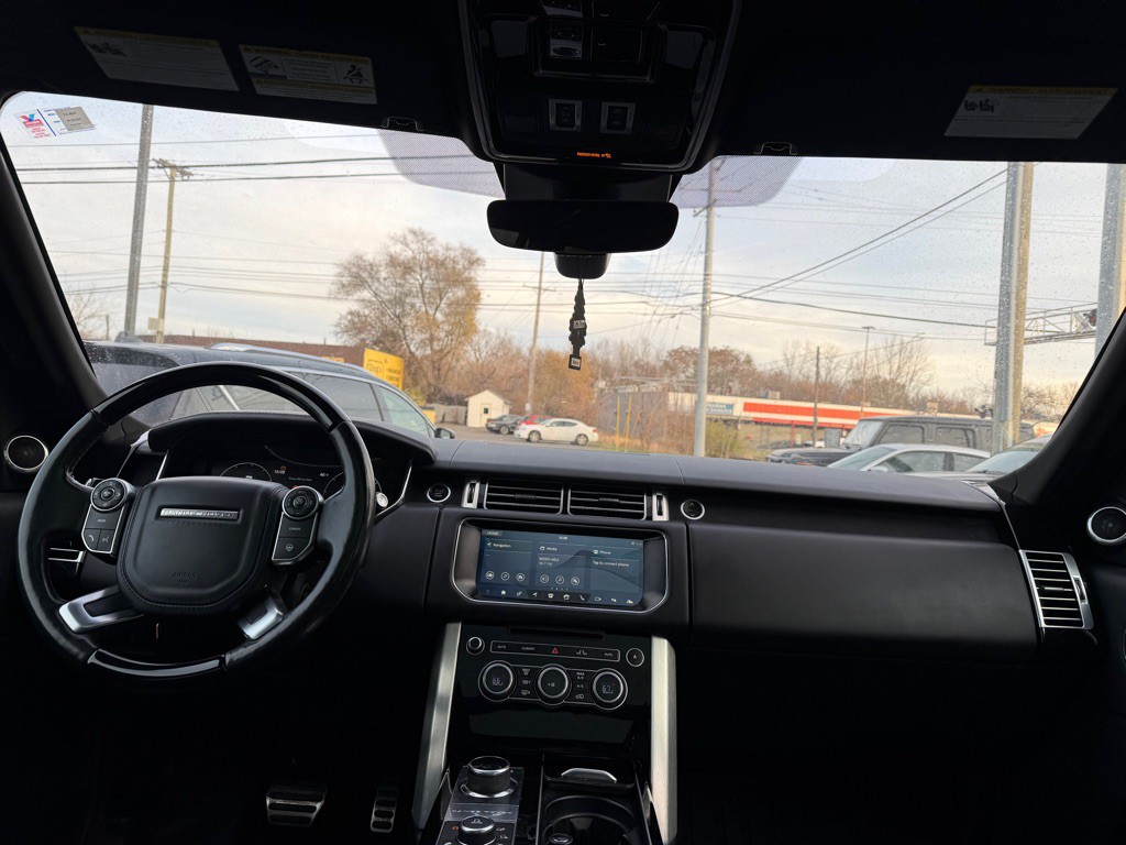 2017 Land Rover Range Rover Image 11