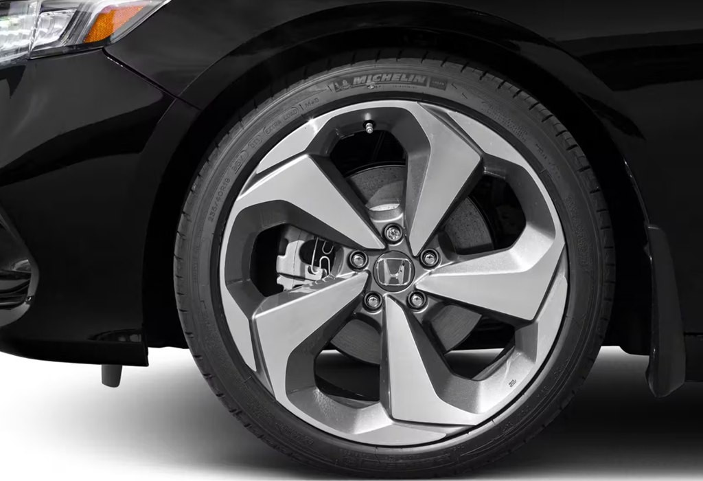 2018 Honda Accord Image 12