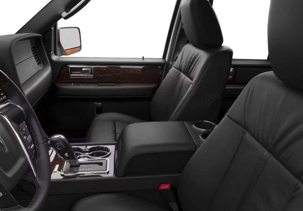 2016 Lincoln Navigator Image 8