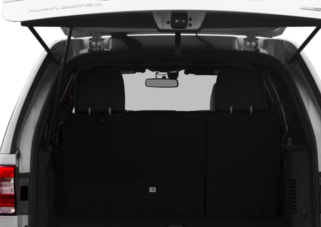 2016 Lincoln Navigator Image 9