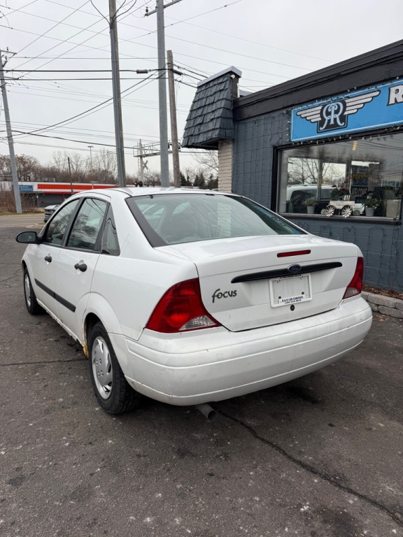 2002 Ford Focus Image 3