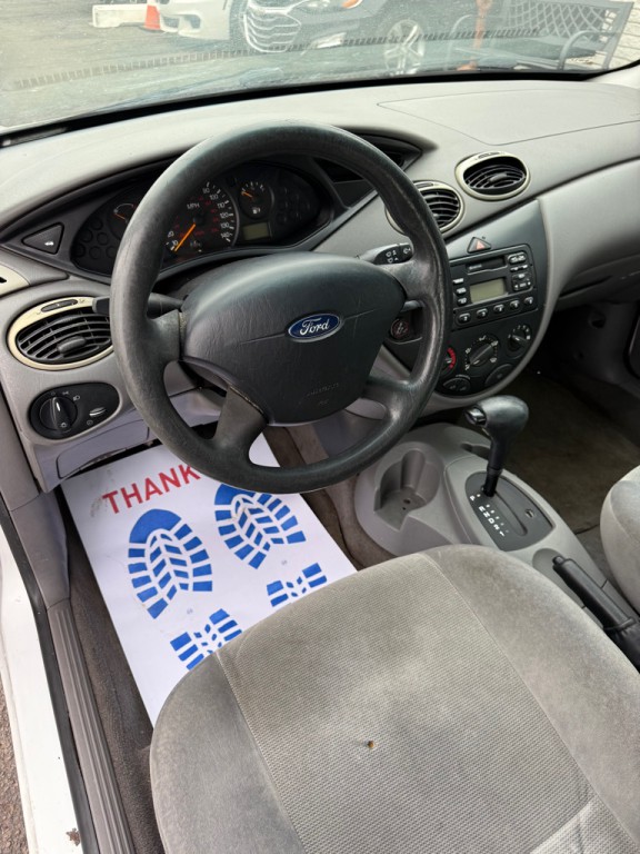 2002 Ford Focus Image 9