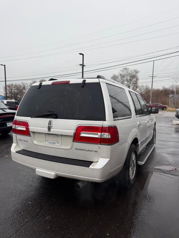 2009 Lincoln Navigator Image 4