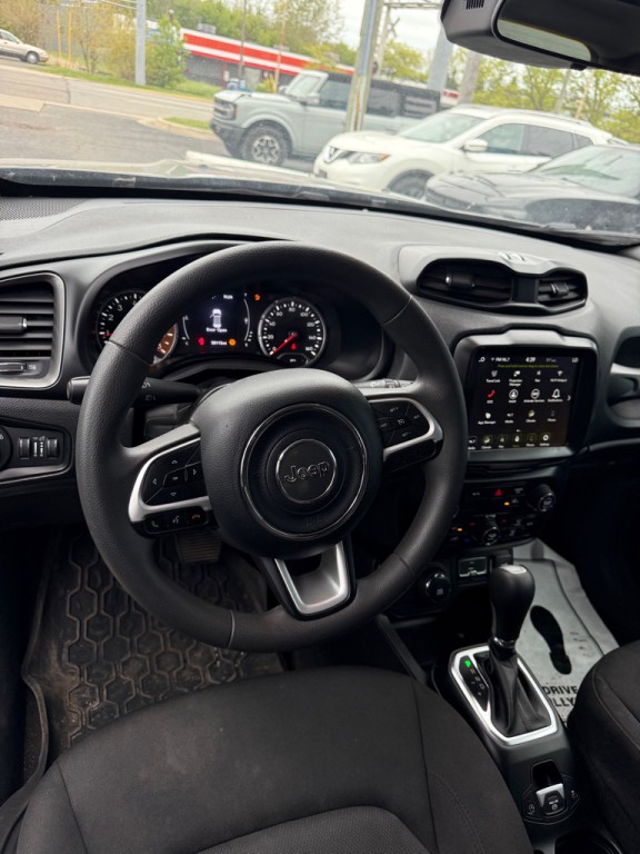 2023 Jeep Renegade Image 9