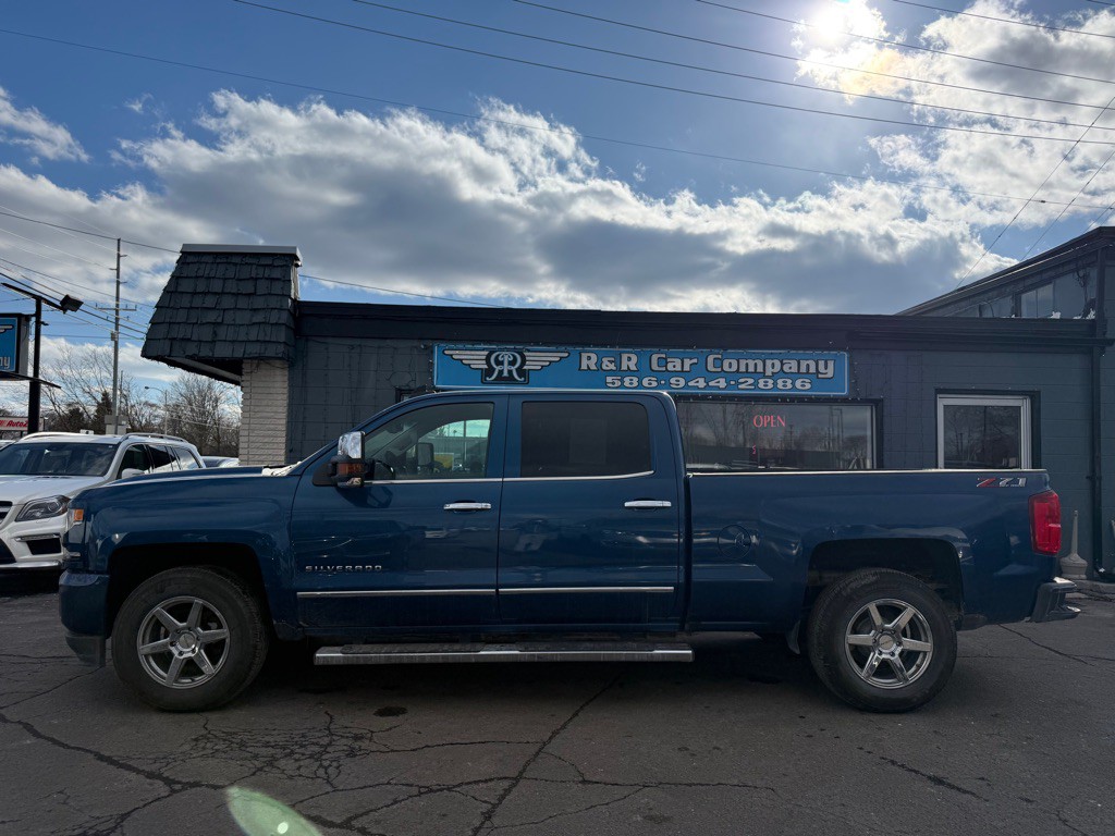 2018 Chevrolet Silverado 1500 Image 2
