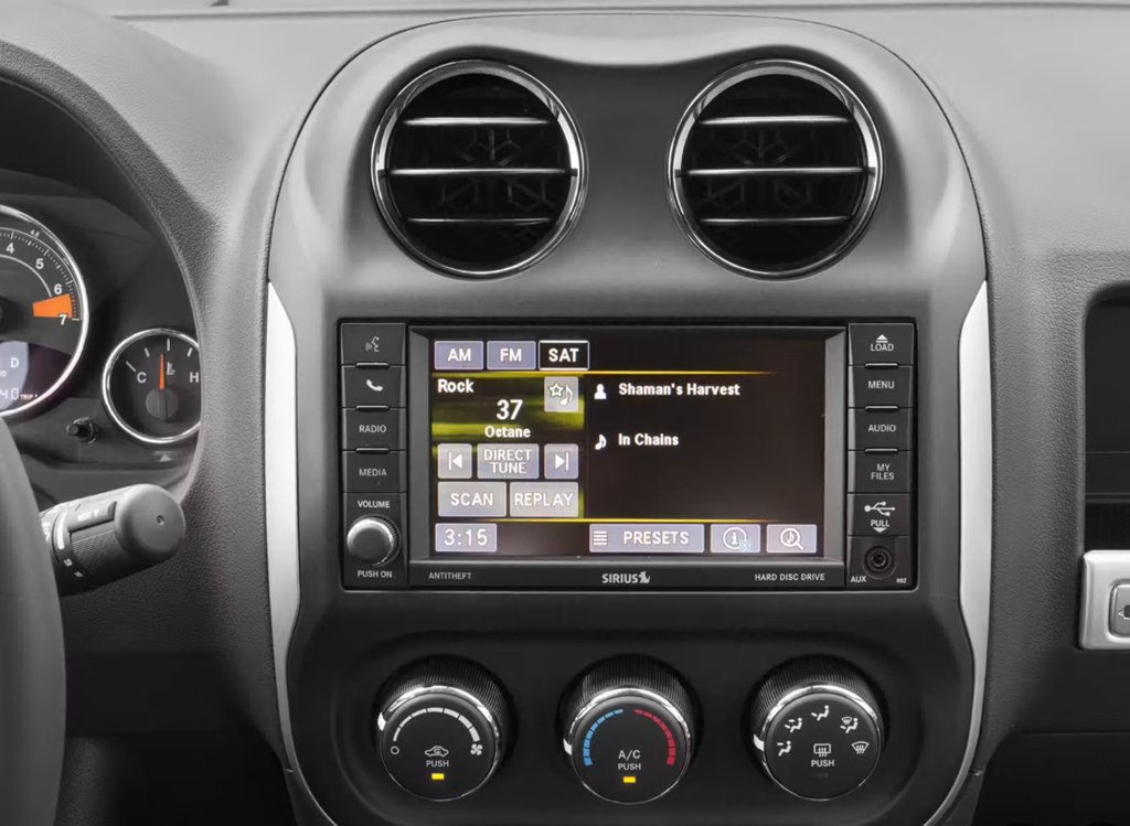 2017 Jeep Compass Image 5