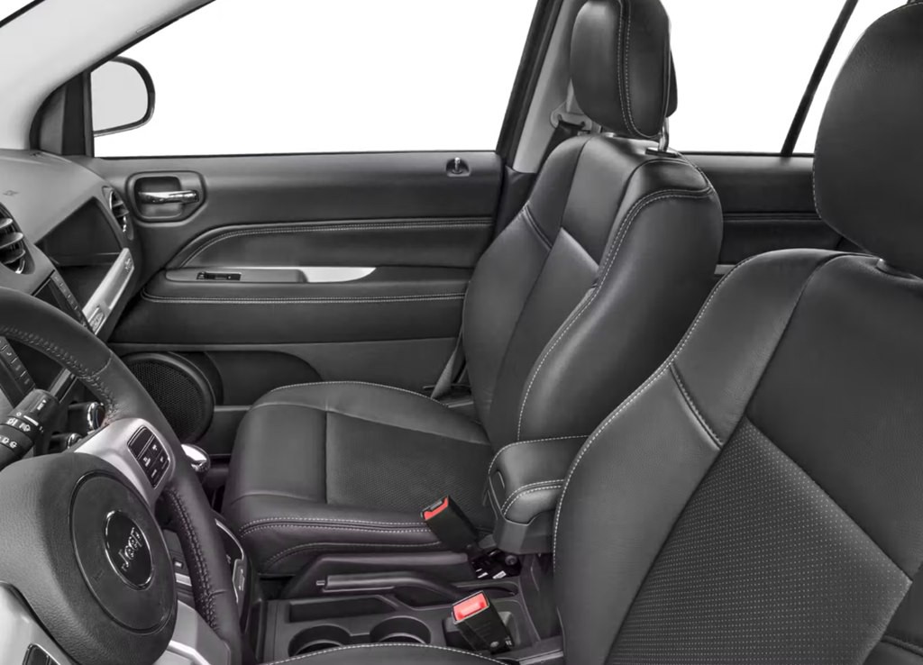 2017 Jeep Compass Image 8