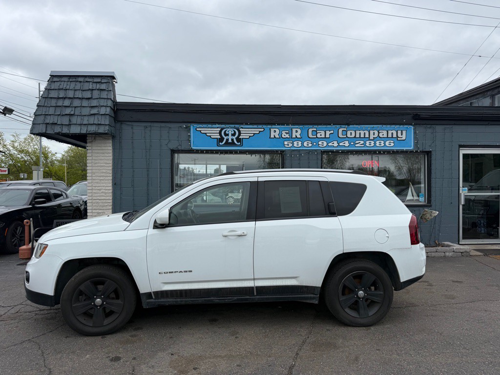 2017 Jeep Compass Image 2
