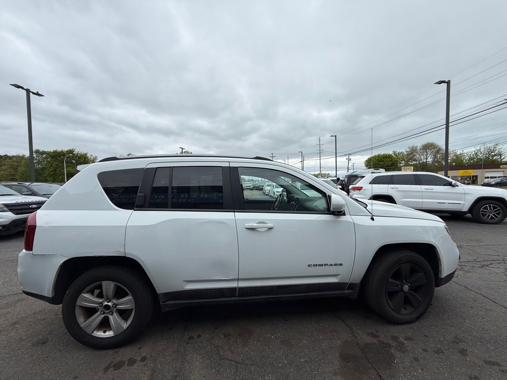 2017 Jeep Compass Image 6