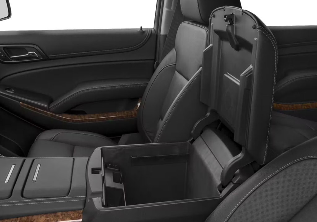 2016 Chevrolet Suburban Image 7