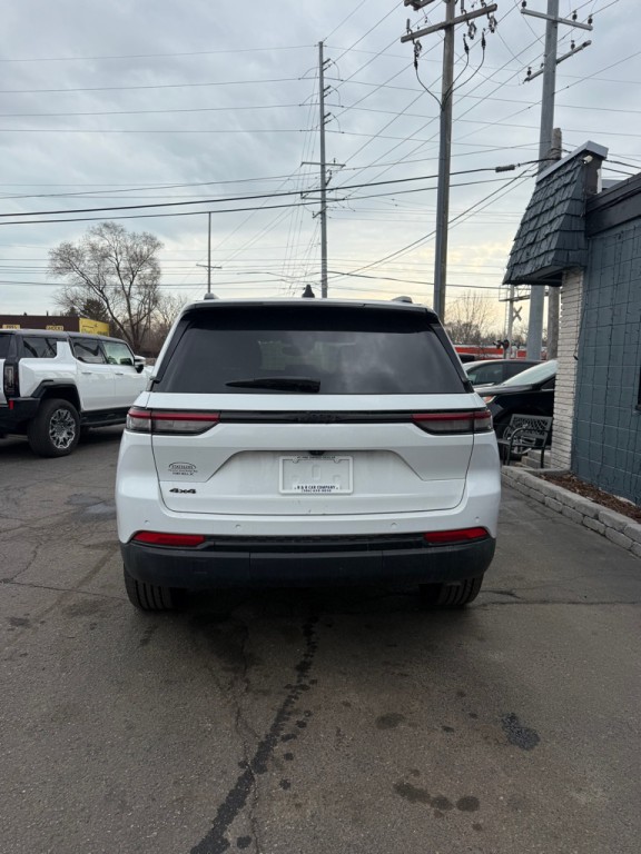 2023 Jeep Grand Cherokee Image 4