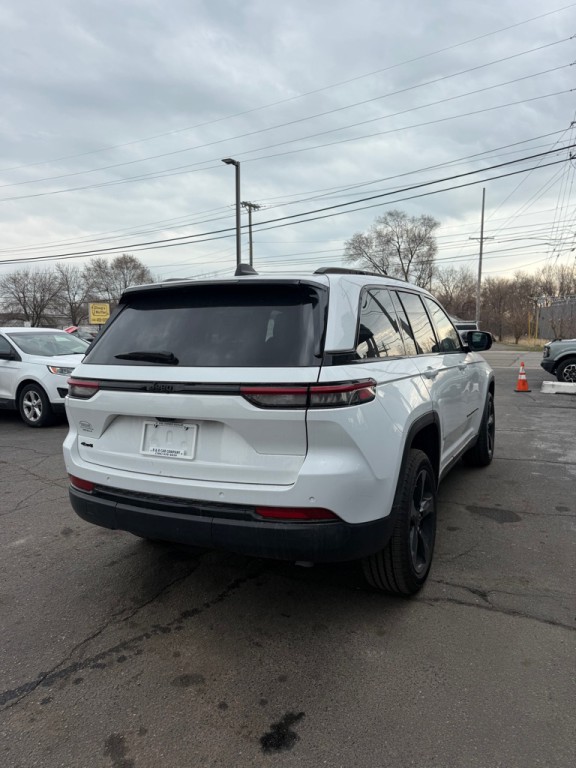 2023 Jeep Grand Cherokee Image 5