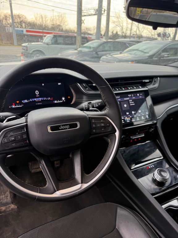 2023 Jeep Grand Cherokee Image 9