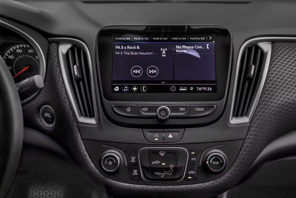 2020 Chevrolet Malibu Image 3