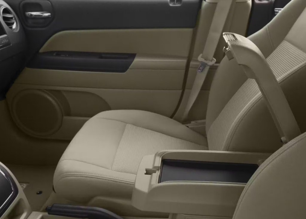 2017 Jeep Patriot Image 7