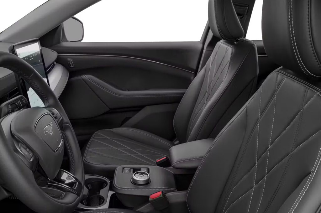 2021 Ford Mustang Image 18