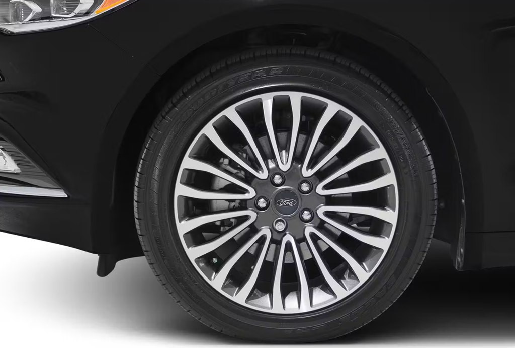 2018 Ford Fusion Image 11