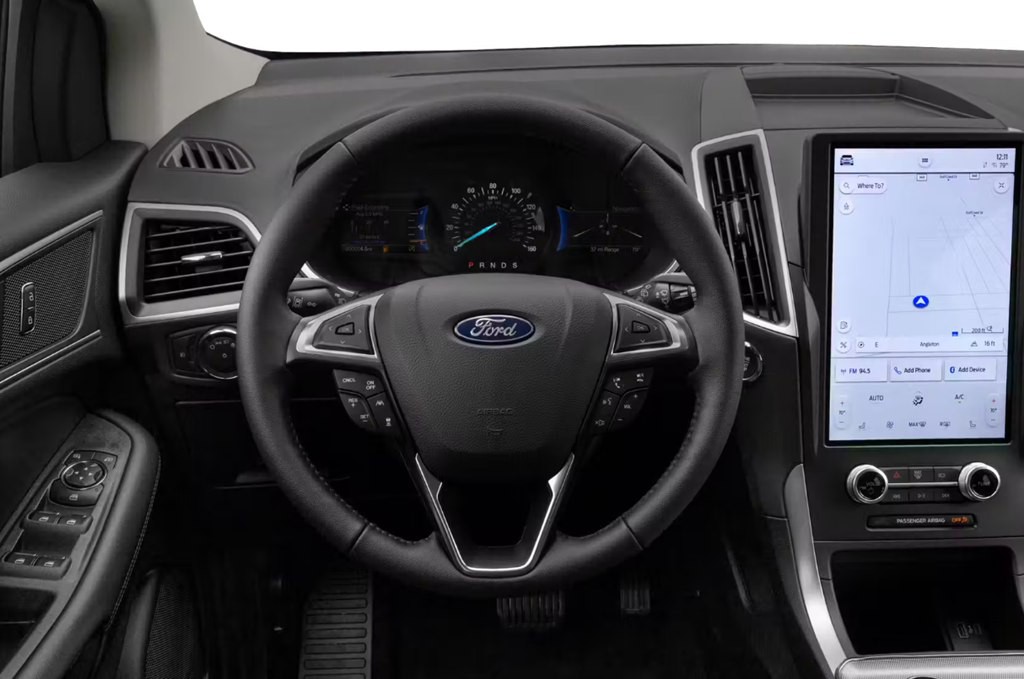 2022 Ford Edge Image 4