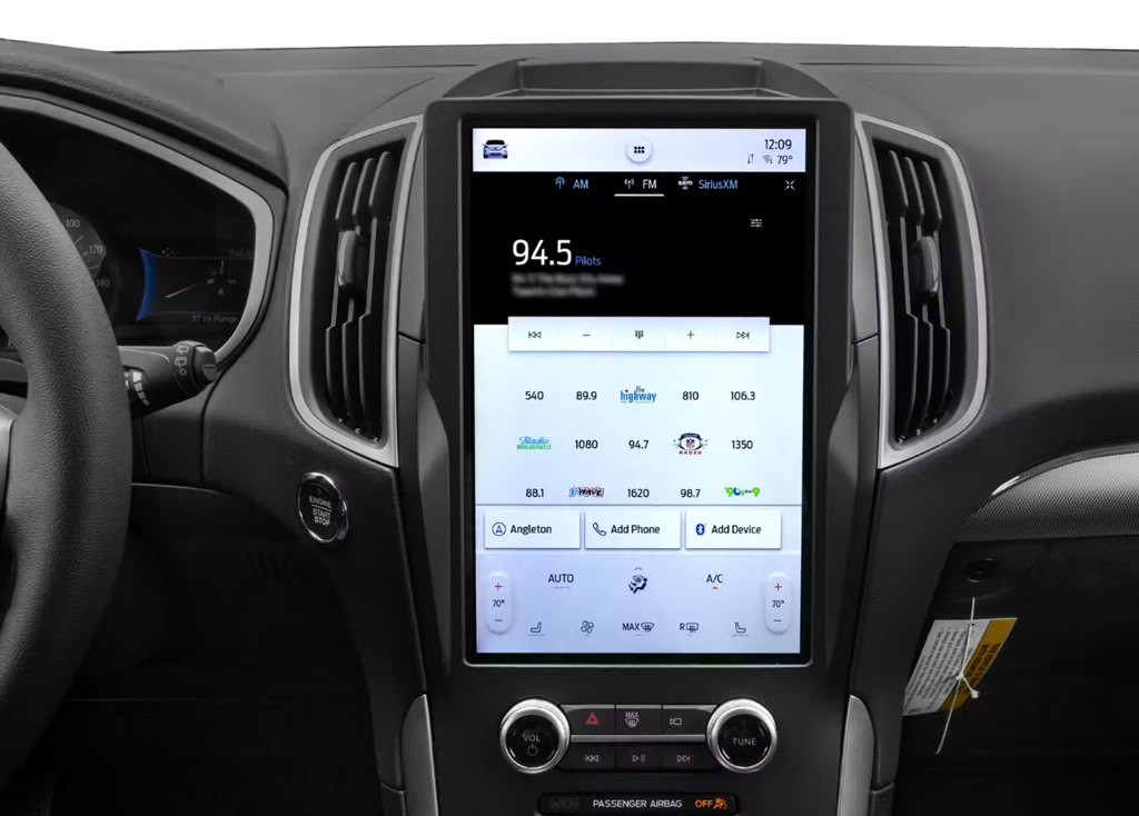 2022 Ford Edge Image 5