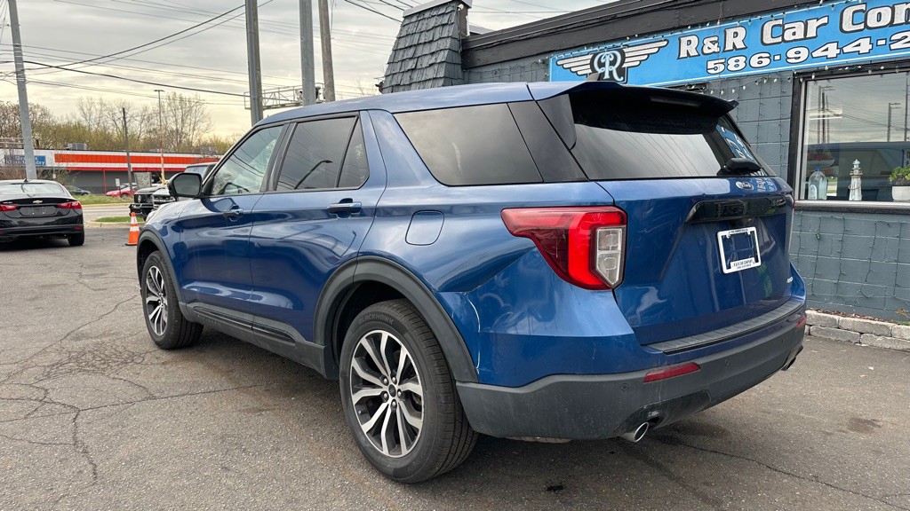 2022 Ford Explorer Image 3