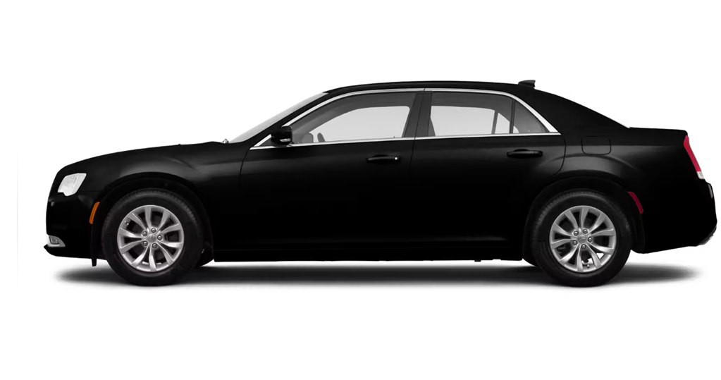2015 Chrysler 300 Image 2