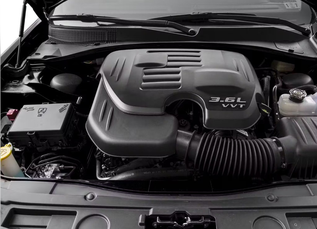 2015 Chrysler 300 Image 9