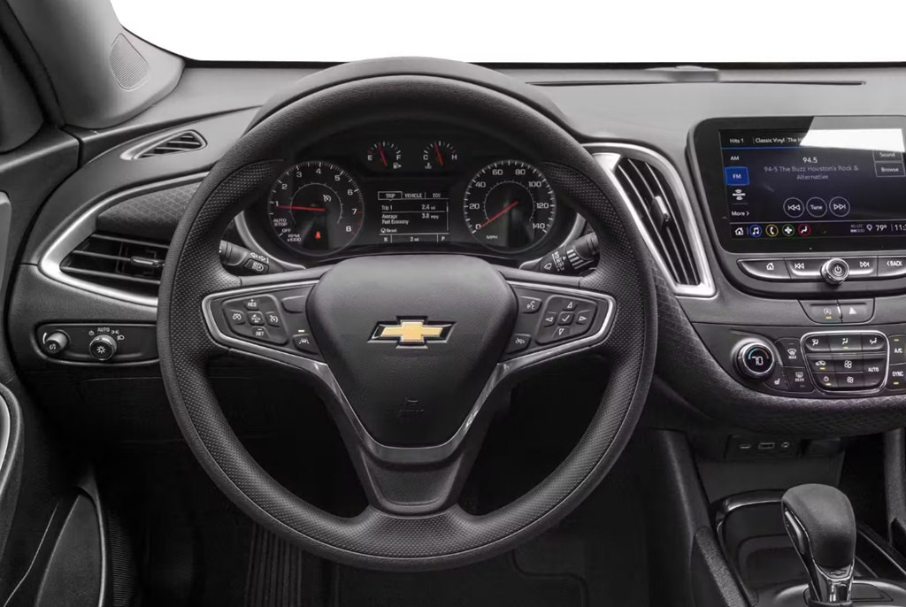 2024 Chevrolet Malibu Image 4