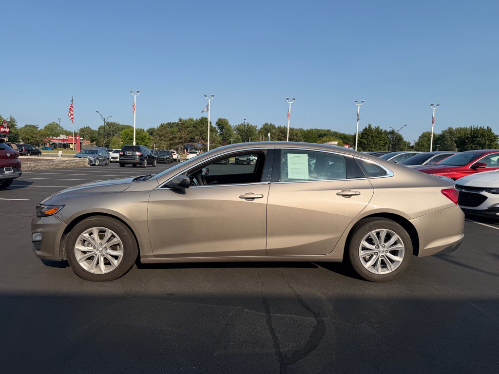 2024 Chevrolet Malibu Image 2