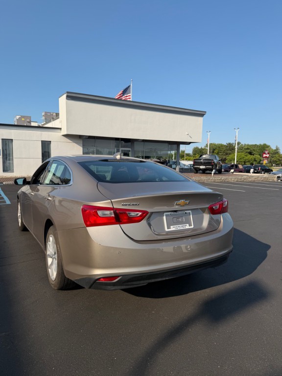 2024 Chevrolet Malibu Image 3