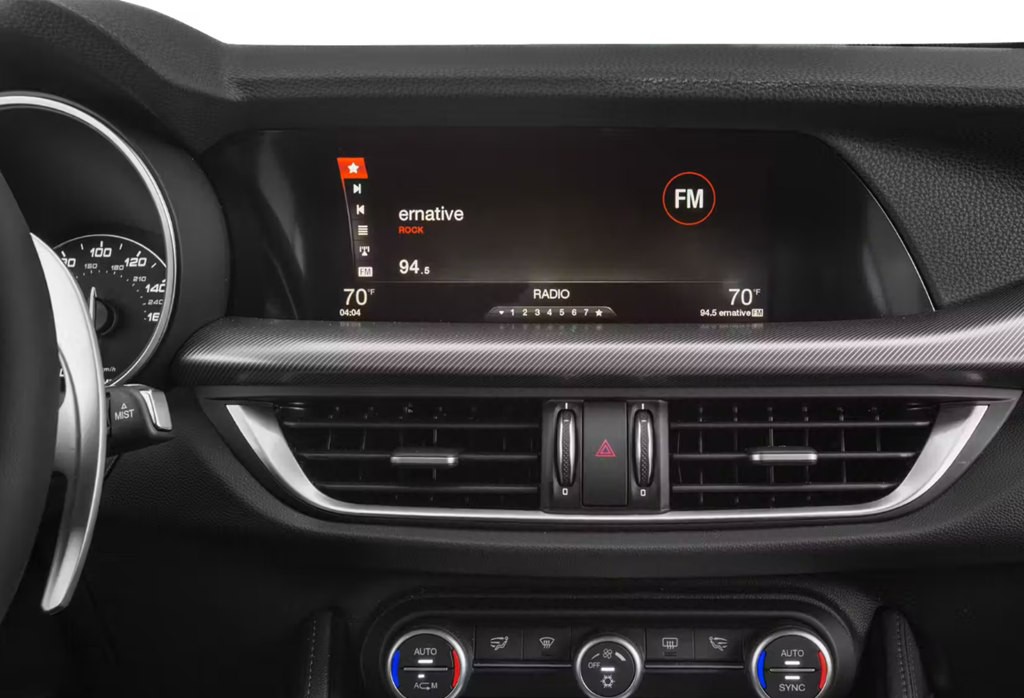 2018 Alfa Romeo Stelvio Image 5