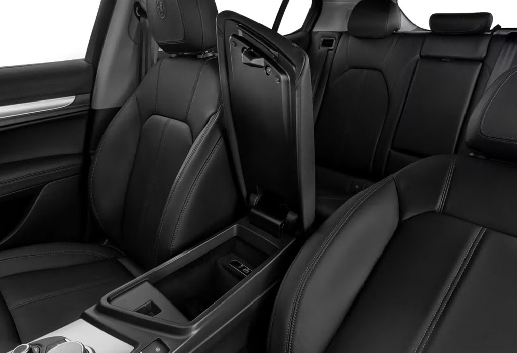 2018 Alfa Romeo Stelvio Image 7