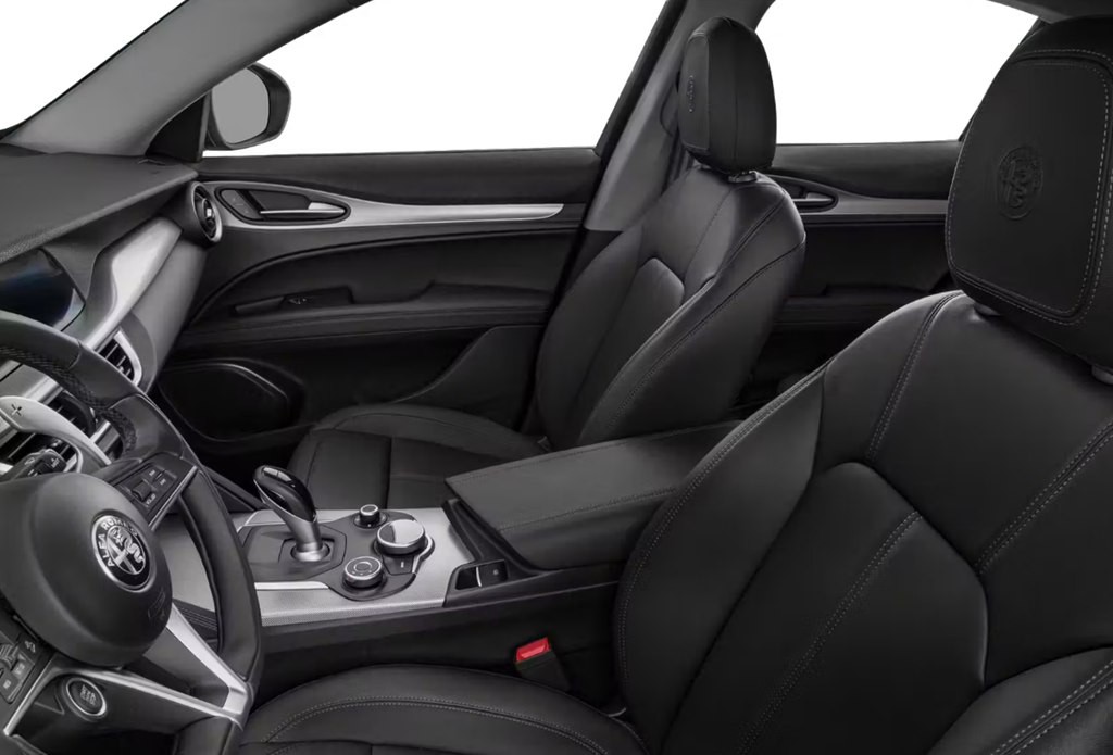 2018 Alfa Romeo Stelvio Image 8