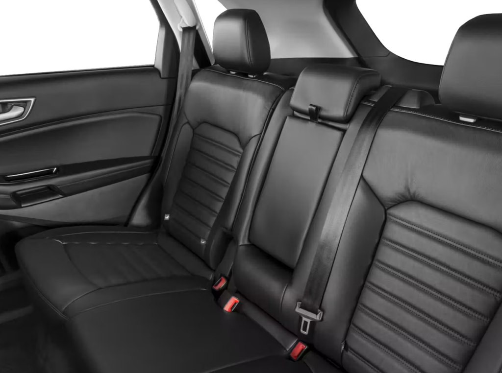 2017 Ford Edge Image 9