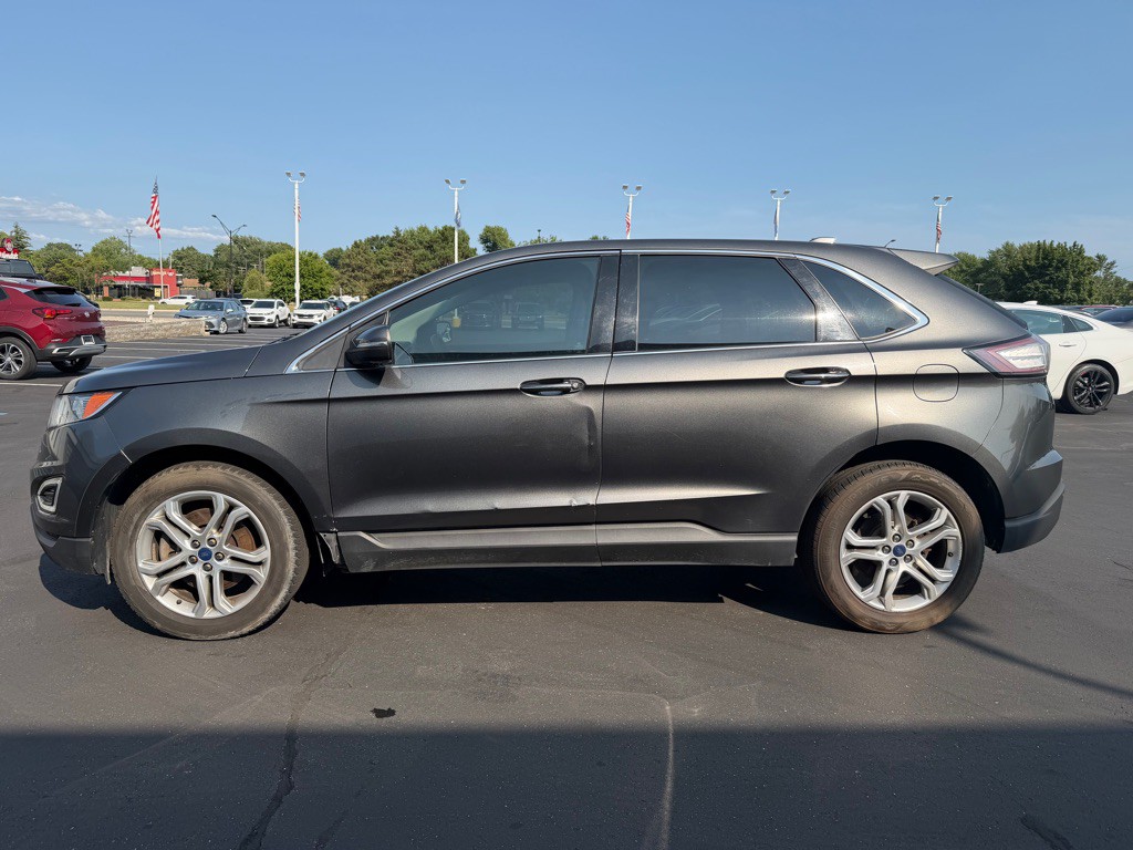 2017 Ford Edge Image 2